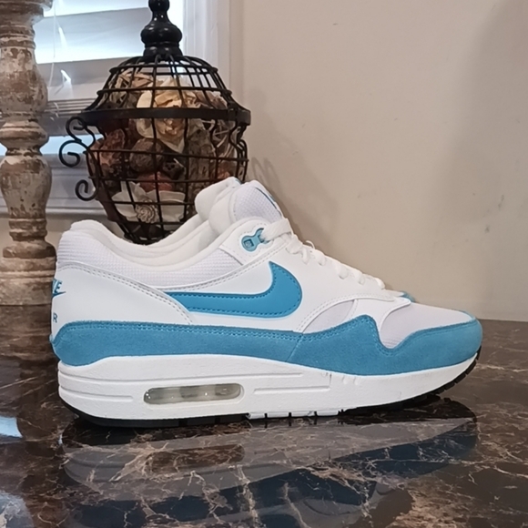 Nike AirMax 1 Atomic Teal Streetwear/Lifestyle/Athletic Shoes Size 8.5 for Women - Picture 3 of 12